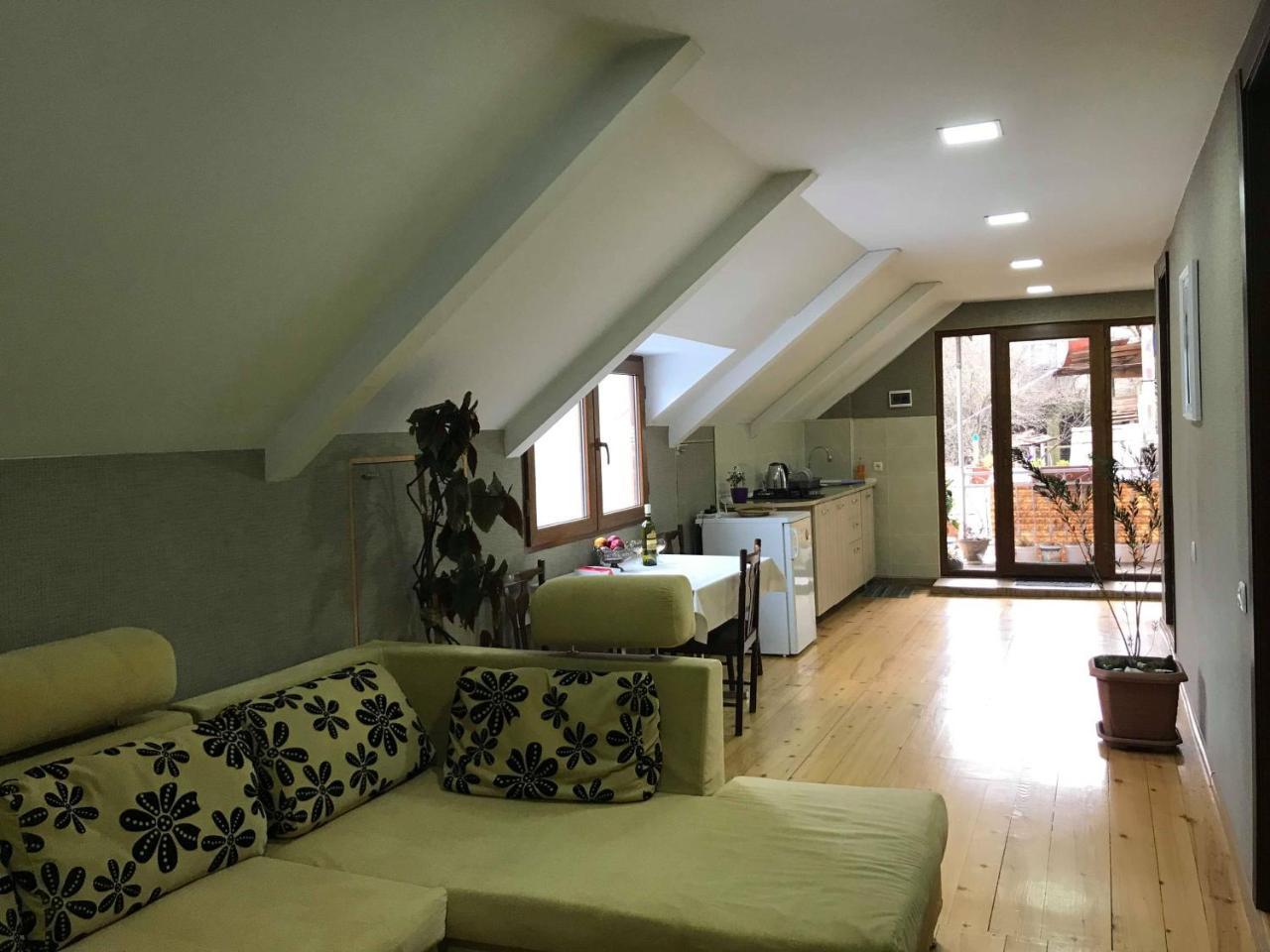 Anano'S Guesthouse Borjomi Ngoại thất bức ảnh